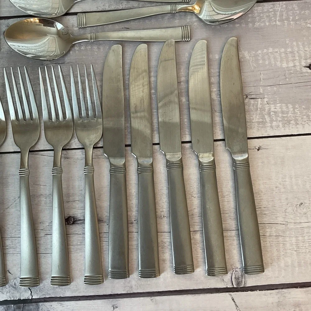 Wallace Stainless Flatware 18/10 Napoli Frost 38 Pieces Forks Knives Spoons